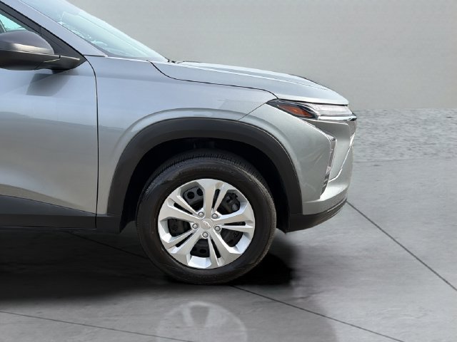 Certified 2024 Chevrolet Trax LS FWD image 30