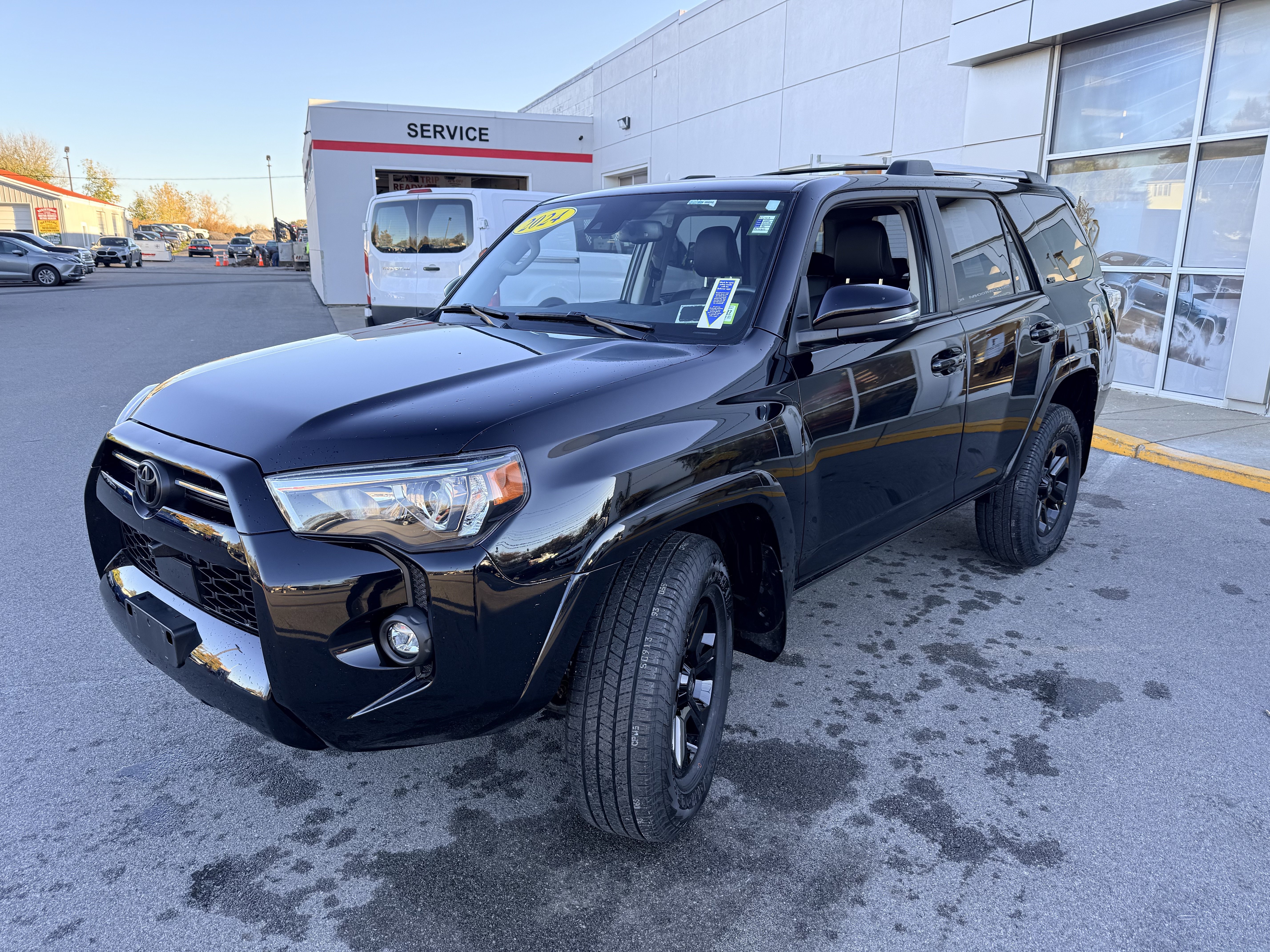 Used 2024 Toyota 4Runner SR5 Premium w/ Moonroof Package AWD/4WD image 3