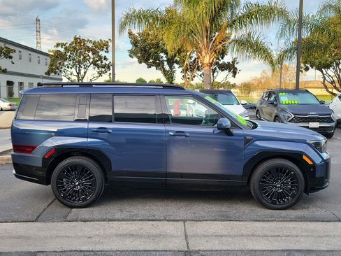 Certified 2025 Hyundai Santa Fe Calligraphy image 5