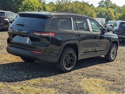 New 2025 Jeep Grand Cherokee L Altitude image 3