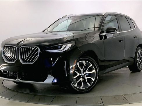 Certified 2025 BMW X3 xDrive30i w/ Premium Package AWD/4WD image 11