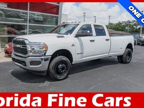 Used 2022 RAM 3500 Tradesman w/ Chrome Appearance Group AWD/4WD image 1