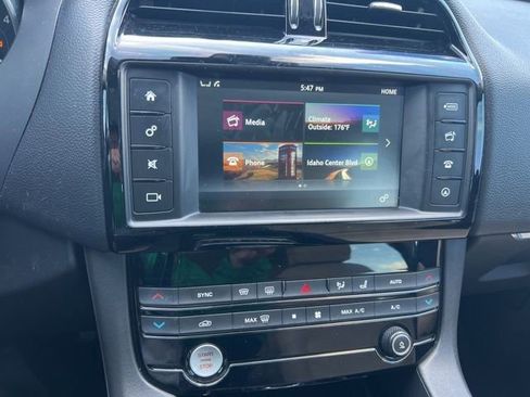Used 2017 Jaguar F-PACE Premium AWD/4WD image 11