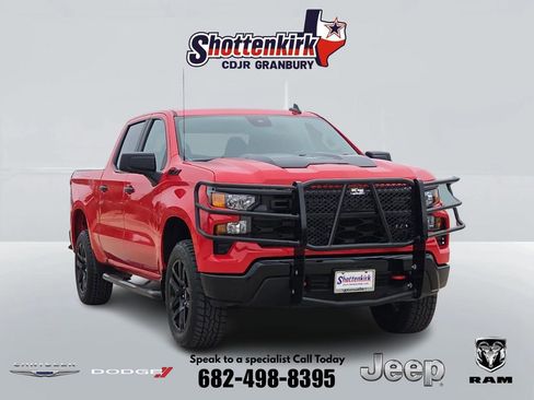 Used 2025 Chevrolet Silverado 1500 Custom Trail Boss w/ LPO, Dark Essentials Package image 1