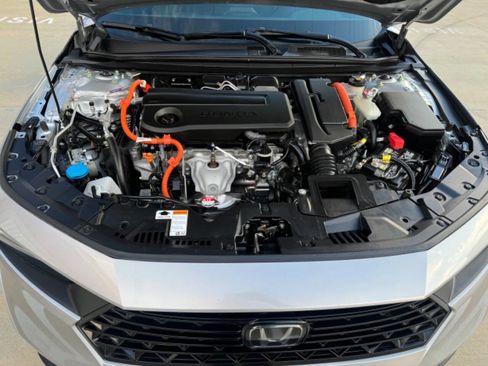 Used 2024 Honda Accord Sport image 14