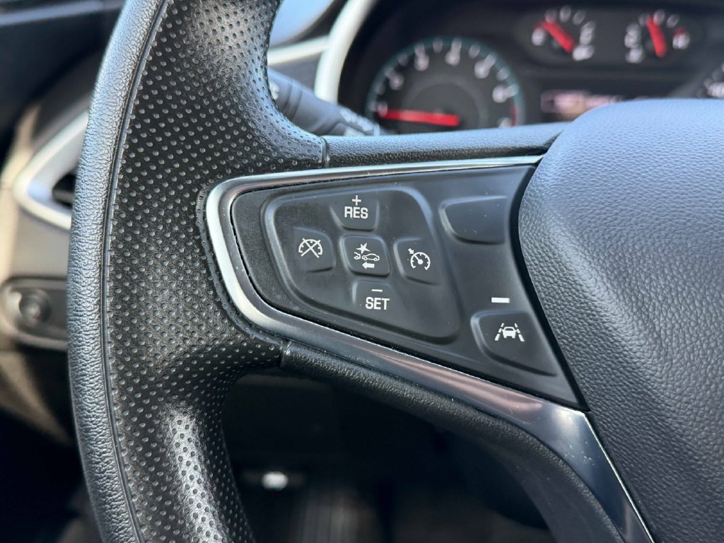 Used 2025 Chevrolet Malibu LT FWD image 35