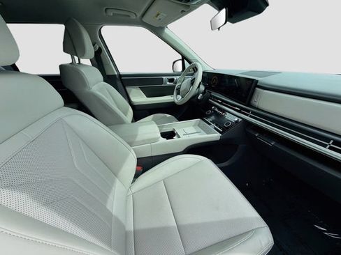 Certified 2025 Hyundai Santa Fe SEL FWD image 27