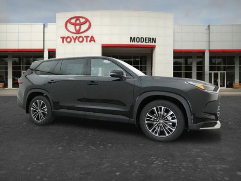 New 2026 Toyota Grand Highlander AWD Hybrid image 21