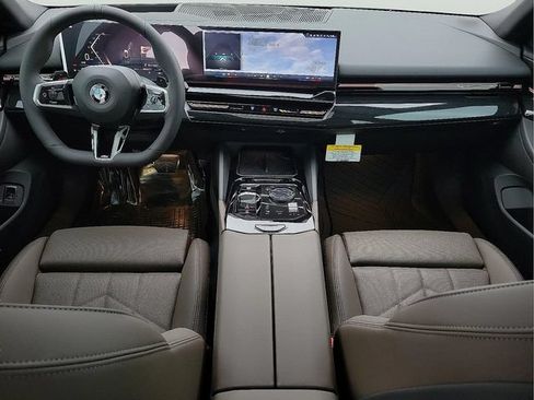 New 2026 BMW 530i RWD image 13
