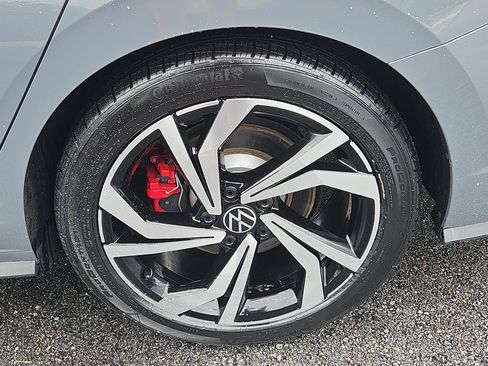 Certified 2023 Volkswagen Jetta GLI Autobahn FWD image 29