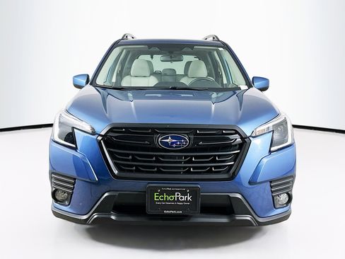 Used 2022 Subaru Forester Premium image 2