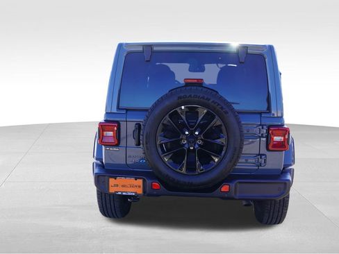 Certified 2025 Jeep Wrangler Unlimited Sahara w/ Safety Group image 6