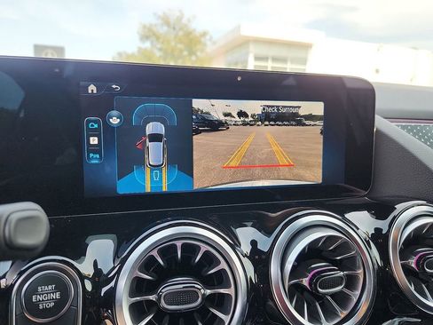 New 2025 Mercedes-Benz GLA 250 image 18