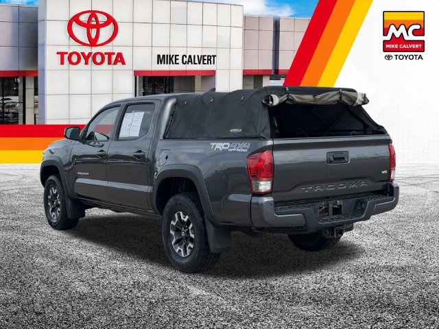 Used 2017 Toyota Tacoma TRD Off-Road w/ Premium & Technology Package AWD/4WD image 5