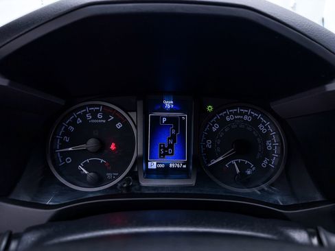 Used 2021 Toyota Tacoma TRD Off-Road AWD/4WD image 28