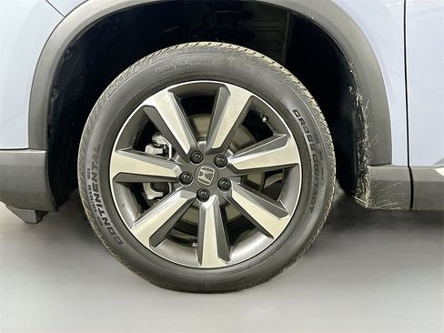 Used 2025 Honda Pilot Touring image 8