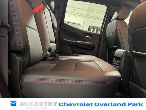 Used 2025 Chevrolet Colorado Z71 w/ Midnight Edition AWD/4WD image 30