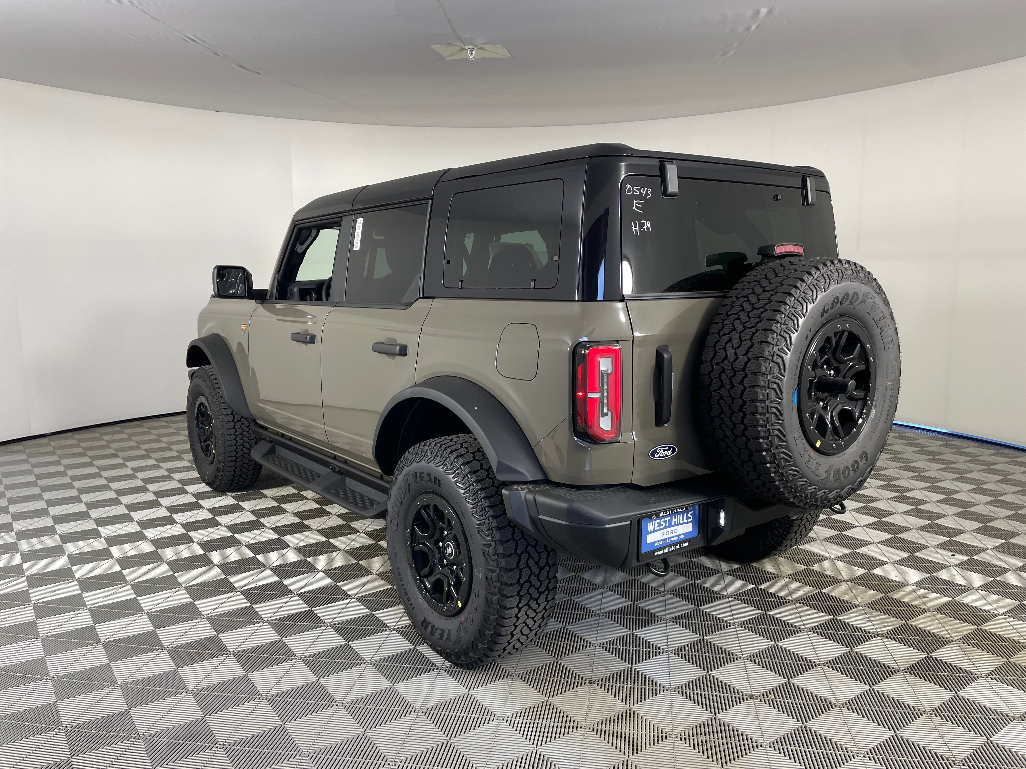 New 2026 Ford Bronco Badlands w/ Sasquatch Package AWD/4WD image 12