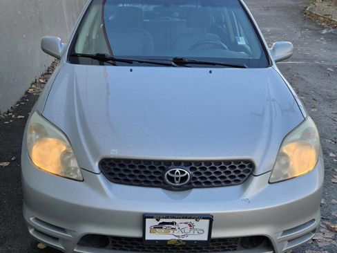 Used 2004 Toyota Matrix XR image 3