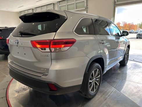 Used 2018 Toyota Highlander XLE image 8
