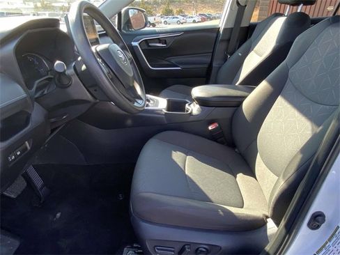 Used 2025 Toyota RAV4 XLE image 14