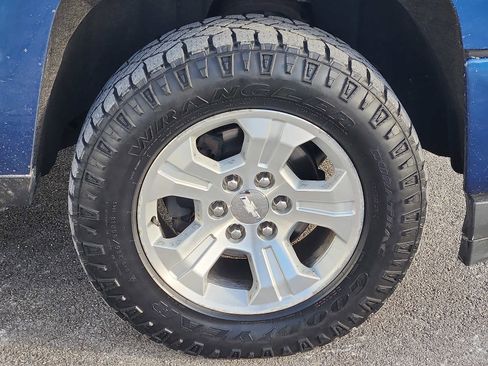 Used 2018 Chevrolet Silverado 1500 LT w/ All Star Edition image 8