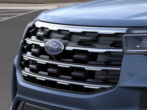 New 2026 Ford Explorer Active RWD image 17