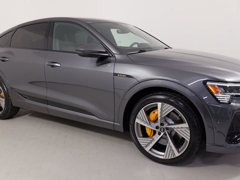 Used 2023 Audi e-tron Prestige w/ Prestige Package image 8