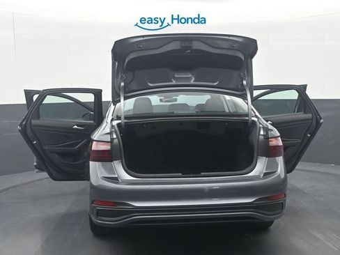 Used 2024 Volkswagen Jetta SE image 40