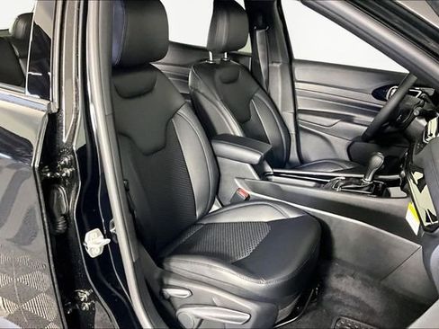 New 2026 Jeep Compass Latitude AWD/4WD image 11