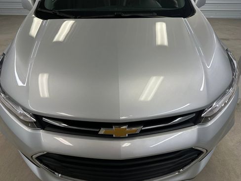 Certified 2022 Chevrolet Trax LT w/ LT Convenience Package image 37