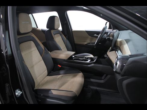 Used 2026 Chevrolet Equinox ACTIV AWD/4WD image 14