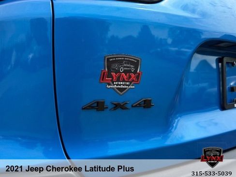 Used 2021 Jeep Cherokee Latitude Plus AWD/4WD image 41