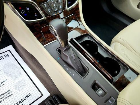Used 2015 Buick LaCrosse Leather FWD image 17