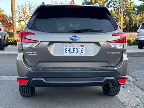 Used 2019 Subaru Forester Premium image 6