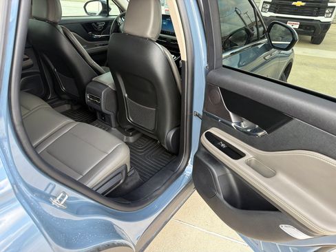 Used 2025 Lincoln Corsair FWD image 11
