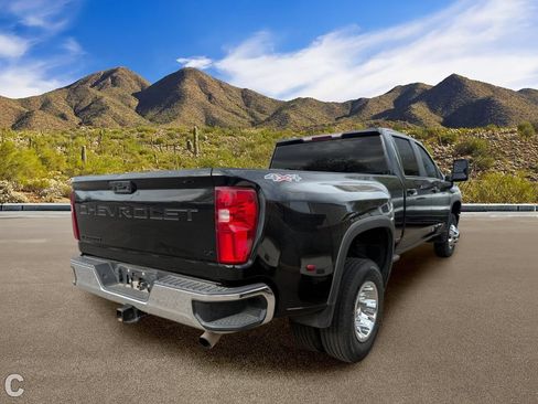 Used 2021 Chevrolet Silverado 3500 LT w/ Convenience Package AWD/4WD image 4