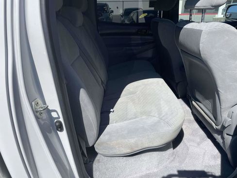 Used 2011 Toyota Tacoma PreRunner w/ SR5 Pkg #2 RWD image 41