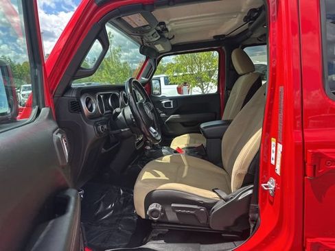 Used 2020 Jeep Wrangler Unlimited Sahara AWD/4WD image 20