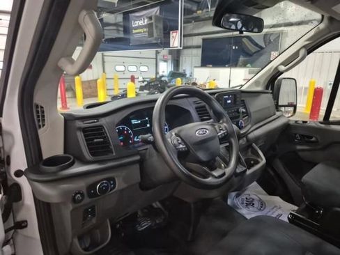 Used 2025 Ford Transit 250 Low Roof w/ Exterior Upgrade Package RWD image 8