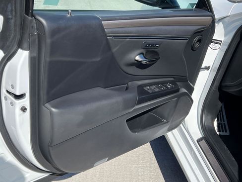 Used 2021 Lexus ES 350 F Sport w/ Accessory Package FWD image 10