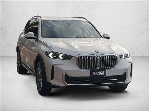 Used 2024 BMW X5 xDrive40i AWD/4WD image 3