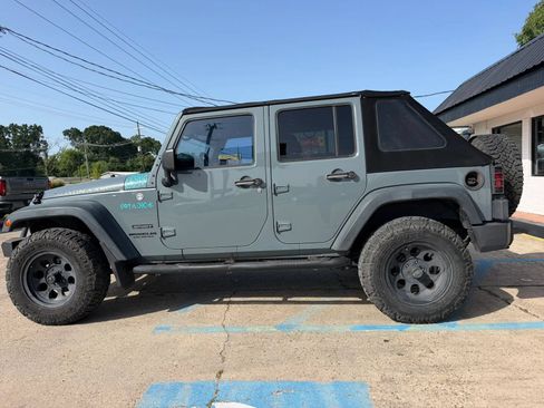 Used 2015 Jeep Wrangler Unlimited Sport w/ Quick Order Package 24S AWD/4WD image 5