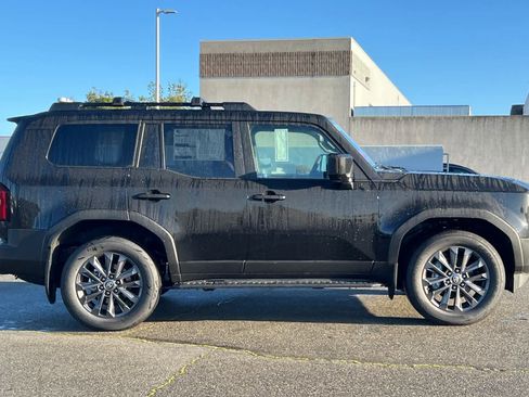 Used 2026 Toyota Land Cruiser image 8