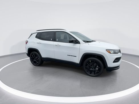 New 2026 Jeep Compass Latitude AWD/4WD image 9