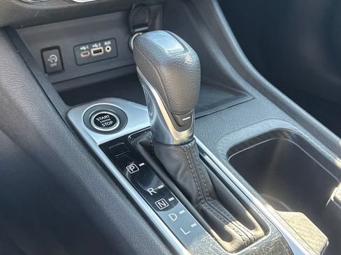 Used 2024 Nissan Sentra SV FWD image 13