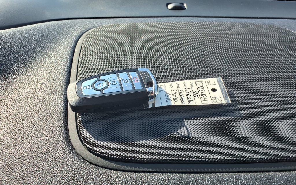 Used 2025 Lincoln Aviator Reserve RWD image 38