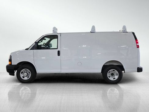 Used 2025 Chevrolet Express 2500 w/ Communications Package RWD image 4
