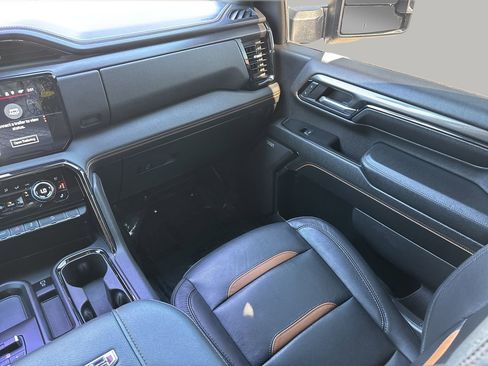 Used 2024 GMC Sierra 3500 AT4 w/ Technology Package image 15