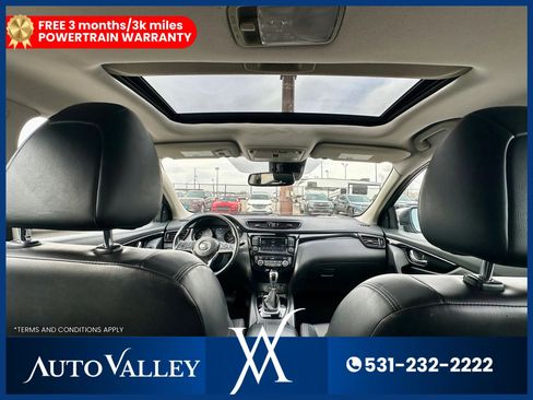 Used 2022 Nissan Rogue Sport SL w/ Premium Package image 29